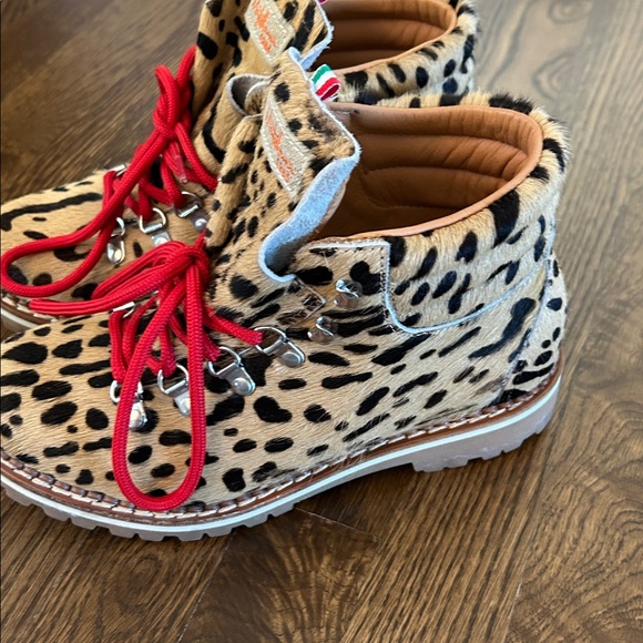 Montelliana Leopard Boots - Picture 2 of 4